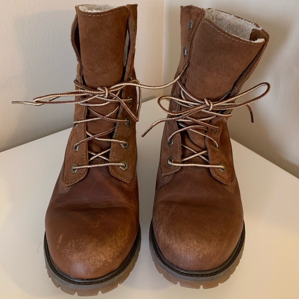 Women’s Size 9 Waterproof Timberland Brown Boots
